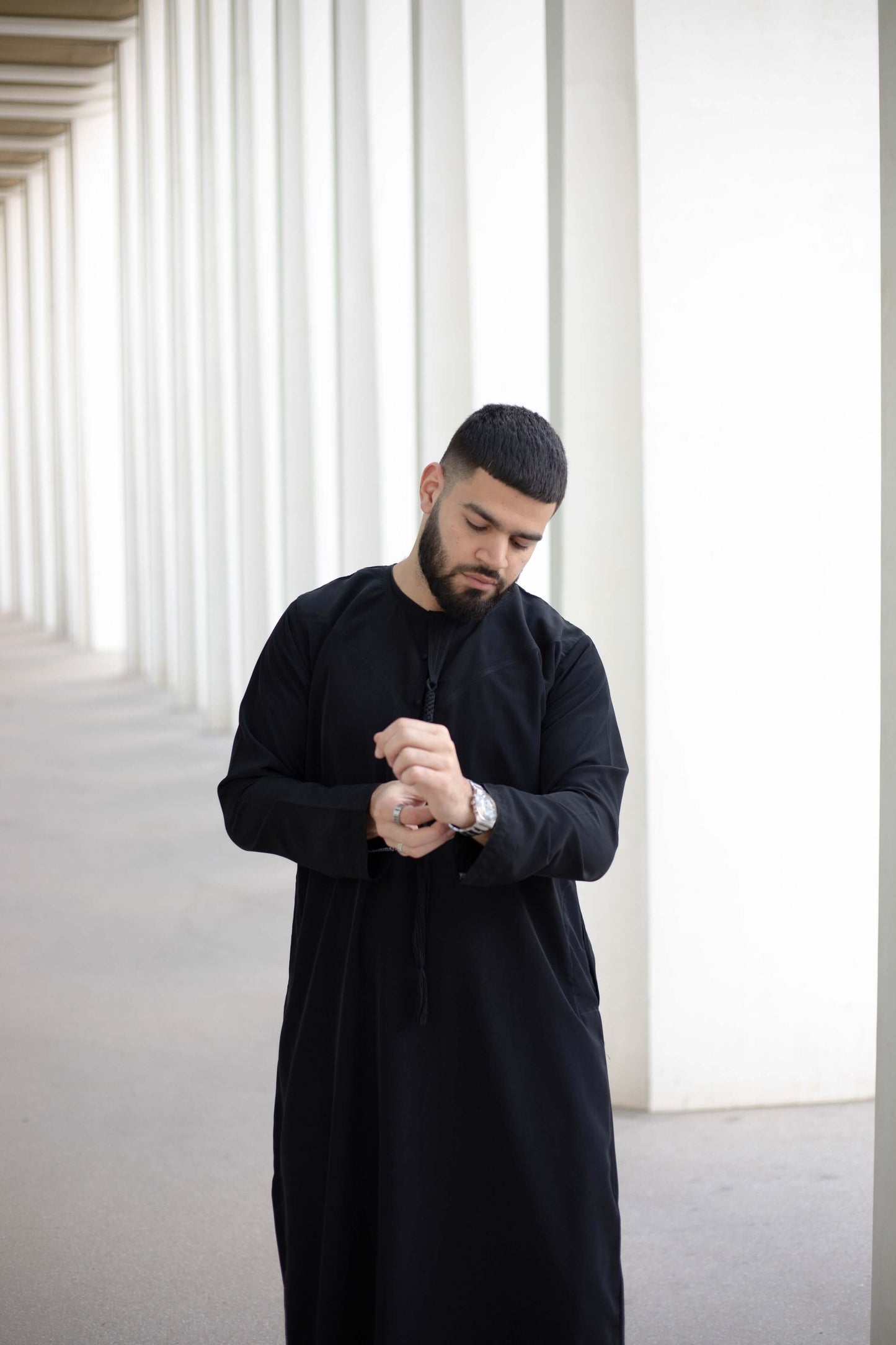 Qamis Emirati Noir Coton -abaya homme -kamis