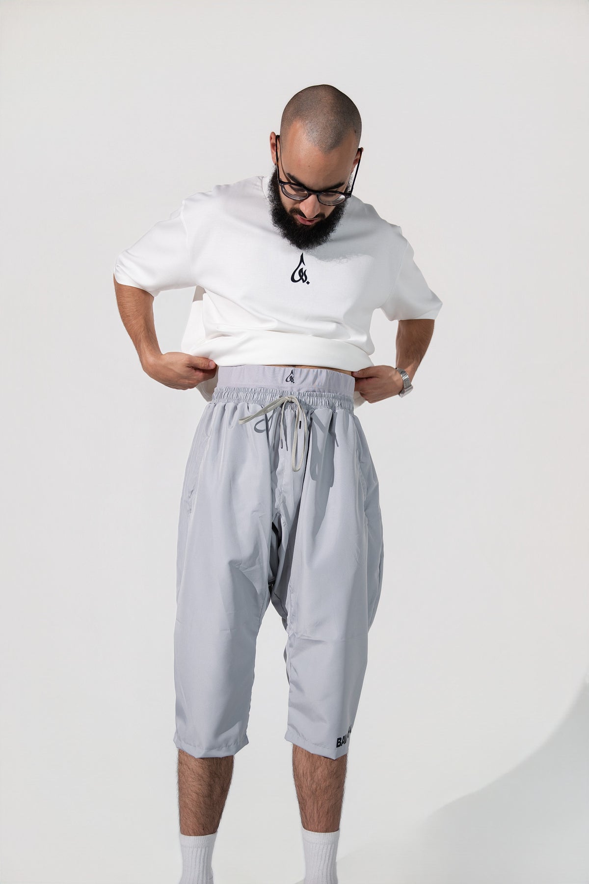 Short Cache Awra — Gris