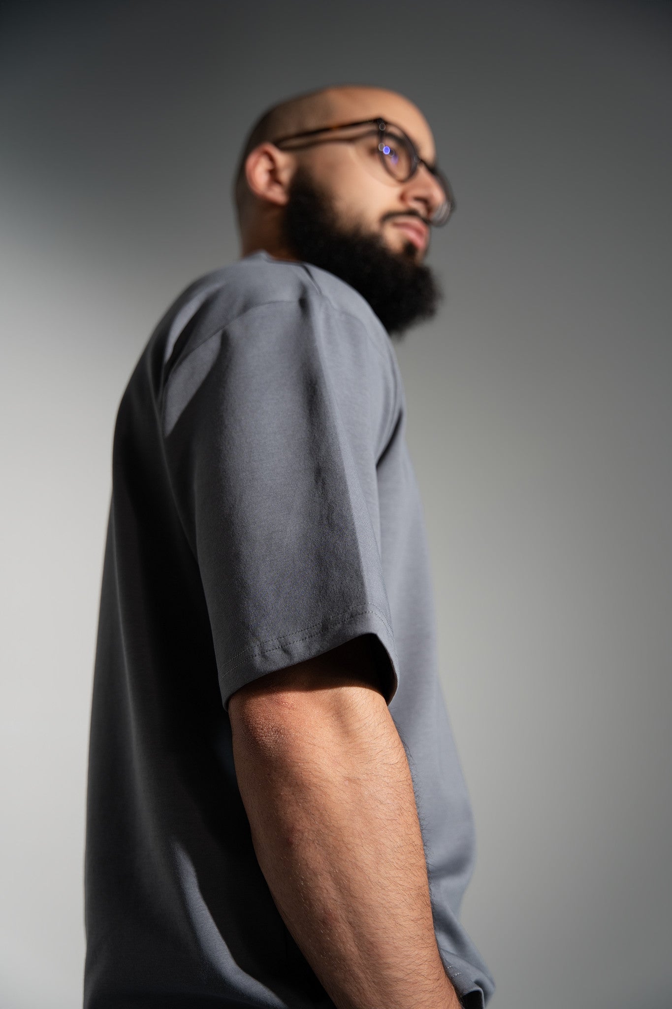 ١٤٤٥ Tee — Anthracite