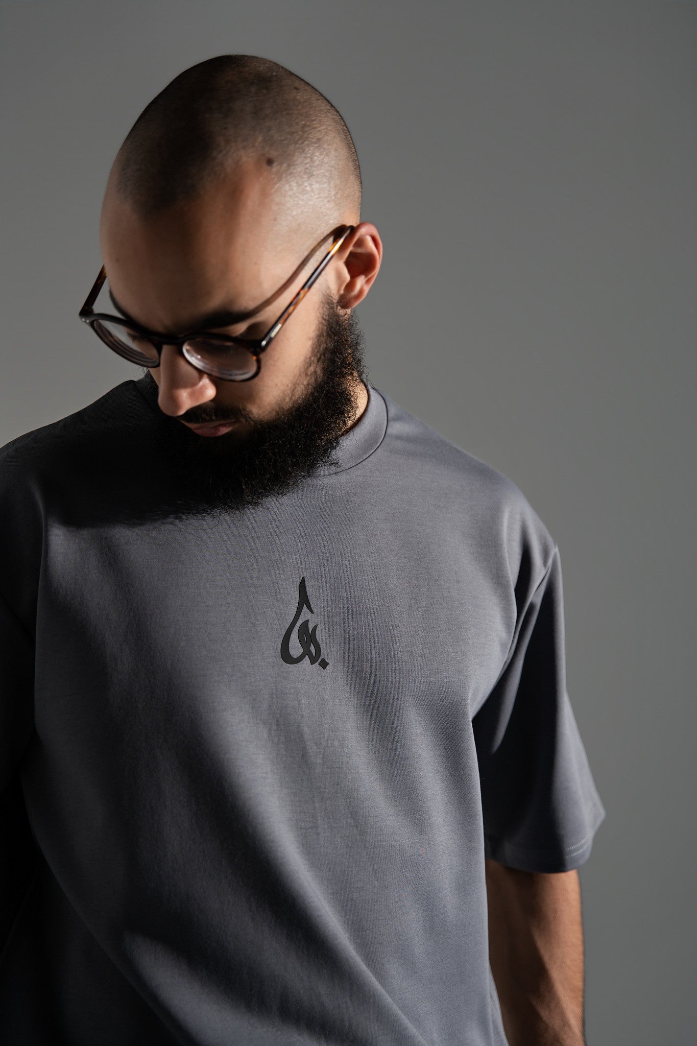 ١٤٤٥ Tee — Anthracite